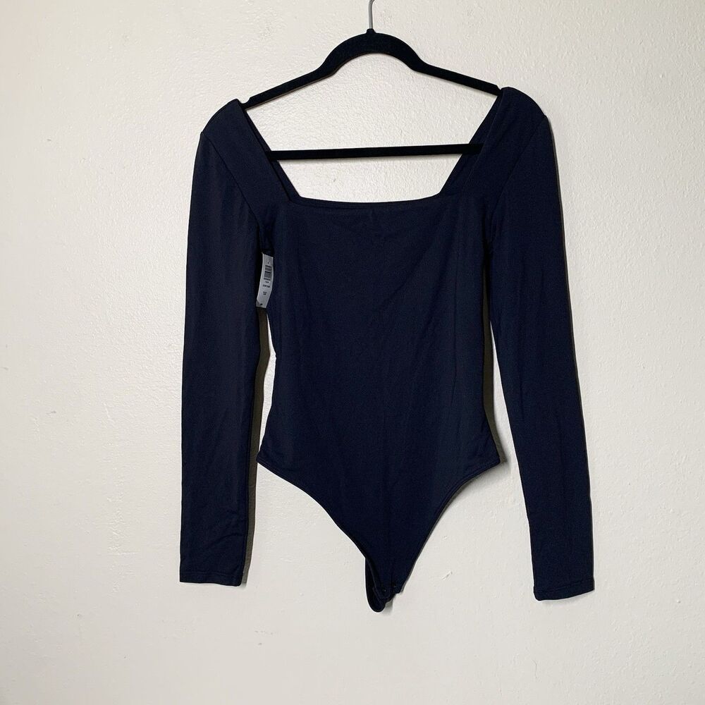 Babaton Aritzia Contour Square Neck Bodysuit M Black Long Sleeve Thong